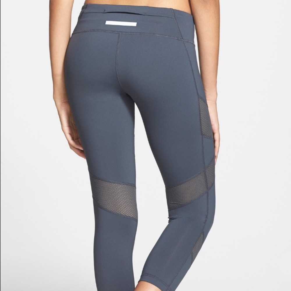 Zella intersect capris - Picture 2 of 4